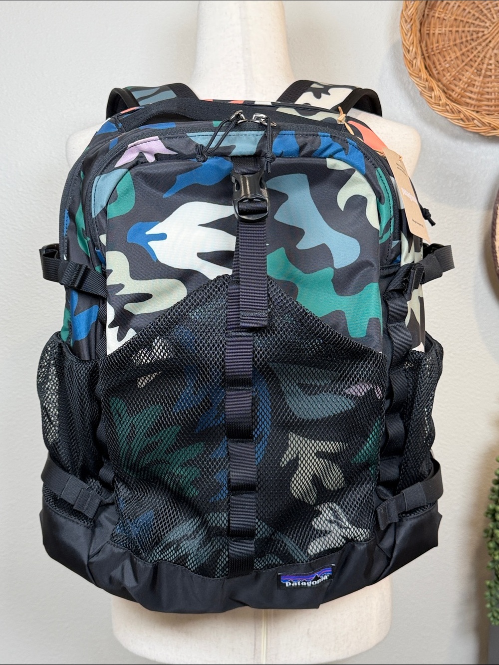 NEW Patagonia Refugio Daypack Pack 30L Backpack STY47929SP26 EXCELLENT Black